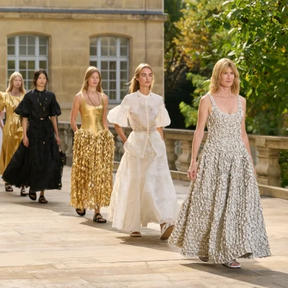 Οι καλοκαιρινές τάσεις που επιλέγουν οι fashion insiders φέτος