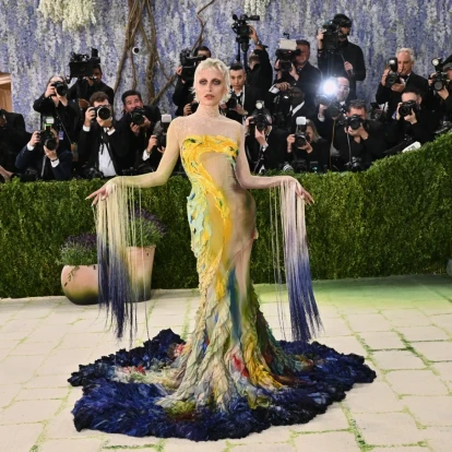 Met Gala 2026: Τα art-inspired looks και οι celebrities που μετέτρεψαν το κόκκινο χαλί σε Μουσείο