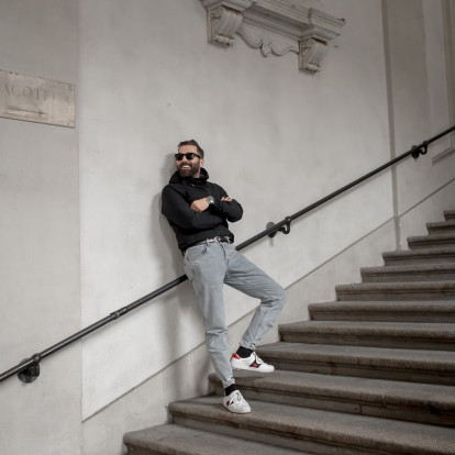 Ο Κώστας Βογιατζής του Yatzer, δείχνει πώς ένας προορισμός αποκτά νόημα όταν τον ζεις και όχι απλώς τον επισκέπτεσαι