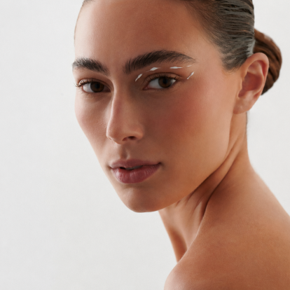 Το beauty brand που εμπνέεται από τη δύναμη της ﻿ελληνικής φύσης κι έχει ως οδηγό τη φιλοσοφία της απλότητας