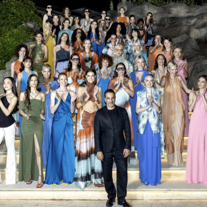 Ο Στέλιος Κουδουνάρης έφερε το Μεσογειακό πνεύμα στη Θεσσαλονίκη με την παρουσίαση της SS26 collection του