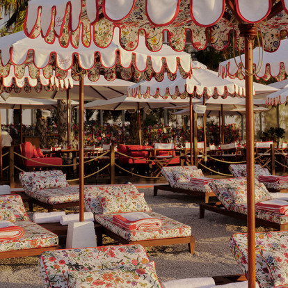 Τα πιο stylish beach takeovers του καλοκαιριού στην Ευρώπη με την υπογραφή luxury brands