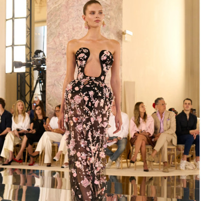 Paris Couture Week: Ο Daniel Roseberry μας προτρέπει να κάνουμε το άλμα στο άγνωστο