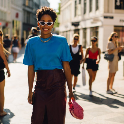 Οι midi skirts που κάθε fashionista πρέπει να έχει στη συλλογή της
