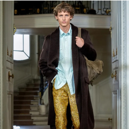 Dior Men Spring 2027: Ο Jonathan Anderson επαναπροσδιόρισε τους κλασικούς κώδικες του οίκου κι έδειξε ποιο είναι το στιλ του σύγχρονου άνδρα