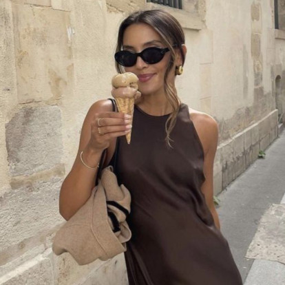 Dress to impress: Τα 5 καλοκαιρινά χρώματα που απογειώνουν το μαύρισμα