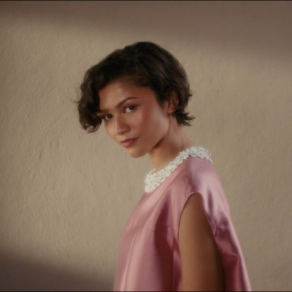 Η Zendaya είναι η νέα global ambassador της Prada Beauty και του εμβληματικού αρώματος Paradoxe
