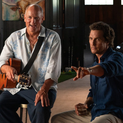 Ο Matthew McConaughey και ο Woody Harrelson επιστρέφουν στην τηλεόραση με μια νέα κωμική σειρά