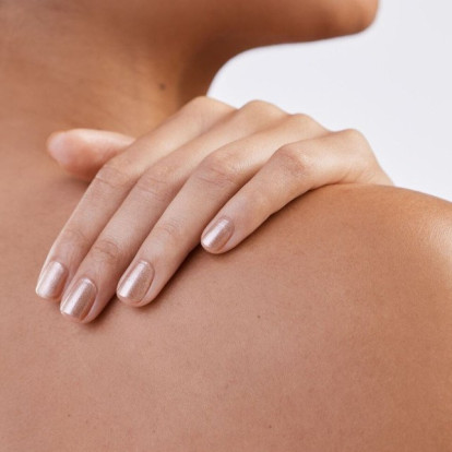 Το manicure trick που θα σας κάνει να καθυστερήσετε το επόμενο ραντεβού σας