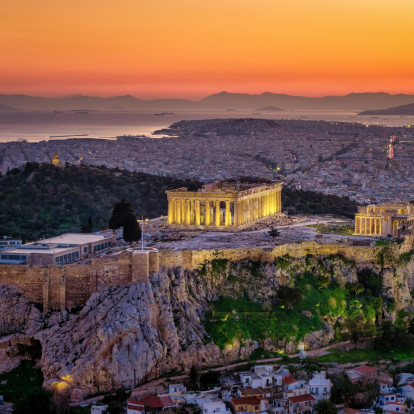 «Συναστρία»: Κώστας Βαρώτσος, Κώστας Τσόκλης και άλλοι καλλιτέχνες κοιτούν τον ουρανό μέσα από τη νέα έκθεση στην Αθήνα