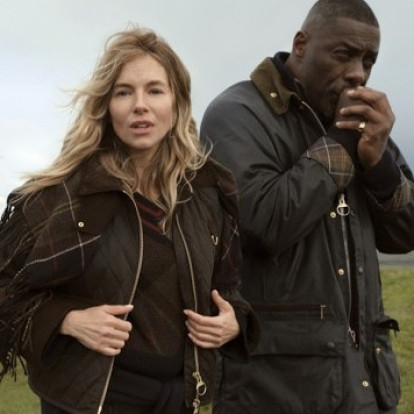 Ο Idris Elba και η Sienna Miller πρωταγωνιστούν στη νέα καμπάνια του οίκου Barbour με φόντο την Σκωτία