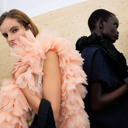 5 beauty trends από το London Fashion Week που δεν περνούν καθόλου απαρατήρητα