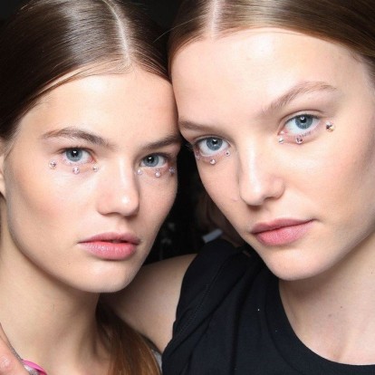 Tα 8 in fashion trends για το μακιγιάζ που πρέπει να υιοθετήσετε τώρα