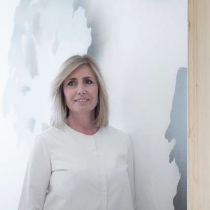 Η Θάλεια Γκατζούλη μας μυεί στο εικαστικό της σύμπαν