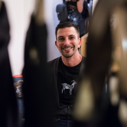 New entry: Ο Μιχαήλ-Αλέξανδρος Πάσσος δίνει στη μόδα κάτι φρέσκο