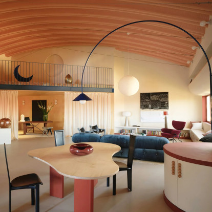 Η Casa Ballena στη Μαδρίτη μοιάζει να έχει τη δική της interior παλίρροια
