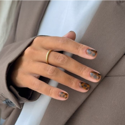 Τα Animal Print Nails ήταν πάντα “in”, μόνο που τώρα είναι πιο chic από ποτέ