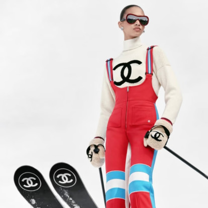 Chanel και Moncler: Οι χειμερινές καμπάνιες των iconic οίκων μόδας που κλέβουν την παράσταση