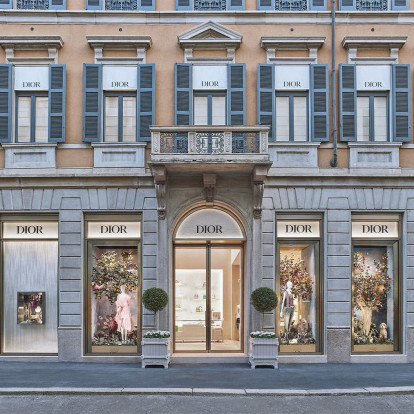 House of Dior Milan: Στο νέο flagship του οίκου η μόδα, η τέχνη, το design και η γαστρονομία συναντώνται