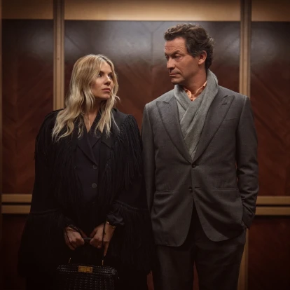 Η Sienna Miller και ο Dominic West ενώνουν το βρετανικό χιούμορ τους σε ένα απολαυστικό Q&A