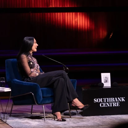 Patti Smith στη Dua Lipa: «Σήμερα, τα λάθη σας γίνονται δήμοσια και εσείς πρέπει να ζείτε με αυτό»
