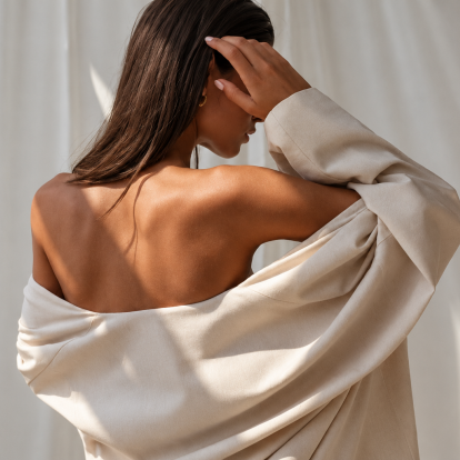 Όλες μιλούν για τα body serums, αλλά αξίζουν πραγματικά την προσοχή μας;