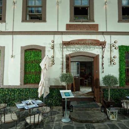 Το ιδανικό στέκι της πόλης που παντρεύει γαστρονομία με διασκέδαση