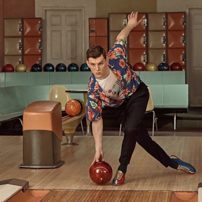 Μάθετε τα μυστικά του μπόουλινγκ και κάντε strike στη μόδα 