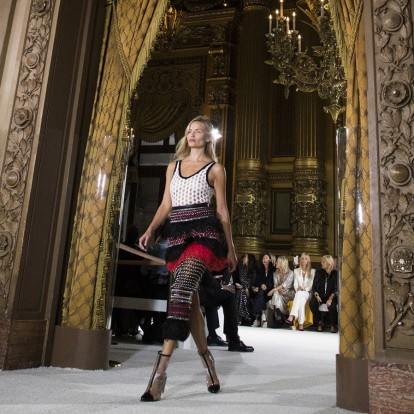 Οι πιο stylish επιλογές για να κάνετε τη σωστή αγορά φούστας