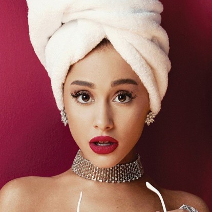 Δείτε πώς ξεκινά τη μέρα της η Ariana Grande κι εμπνευστείτε 