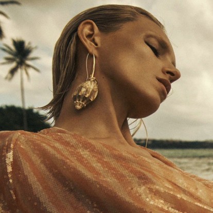 Τα κοσμήματα με κοχύλια είναι το απόλυτο must-have του καλοκαιριού