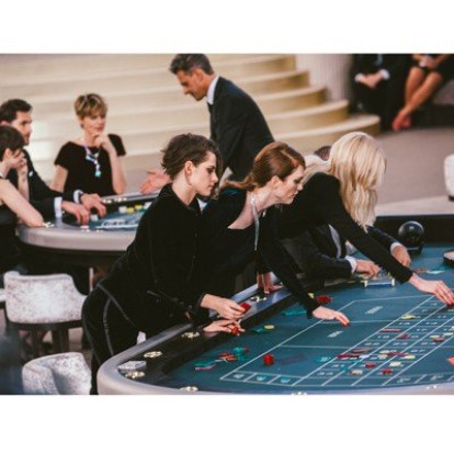 Fashion Poker
