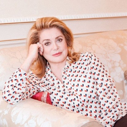 Τα καθημερινά μυστικά ομορφιάς της θρυλικής Catherine Deneuve 