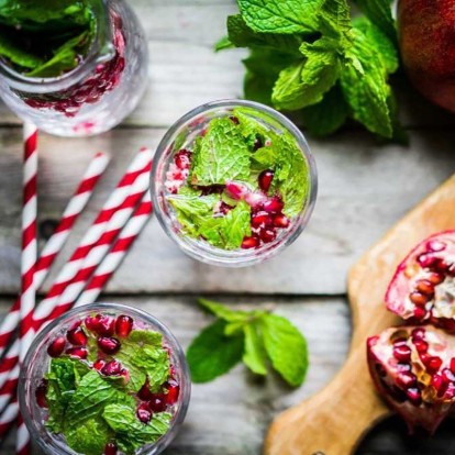 10 συνταγές για πεντανόστιμα αντιοξειδωτικά ροφήματα με βάση το νερό