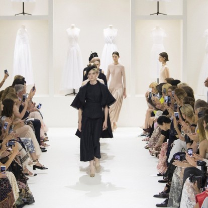 Το υπέρκομψο Haute Couture show του οίκου Christian Dior 