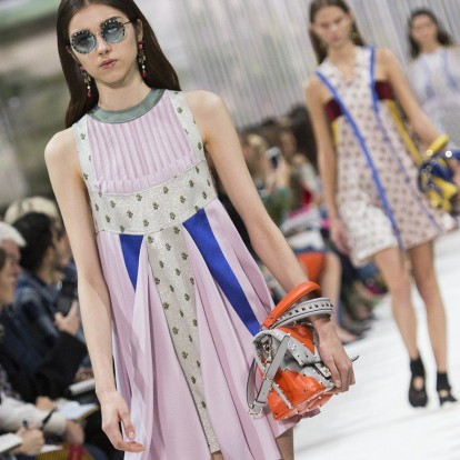 9 τάσεις στα casual φορέματα που θα λατρέψετε