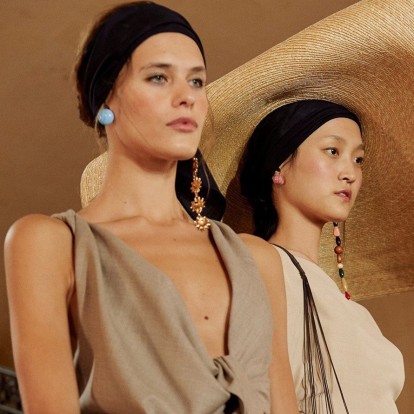 Οι ουδέτερες αποχρώσεις που θα απογειώσουν τα summer looks σας