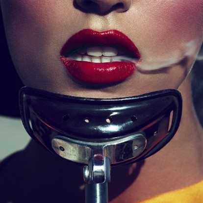 Ένα νέο λεύκωμα από το πιο επιδραστικό δίδυμο φωτογράφων μόδας 