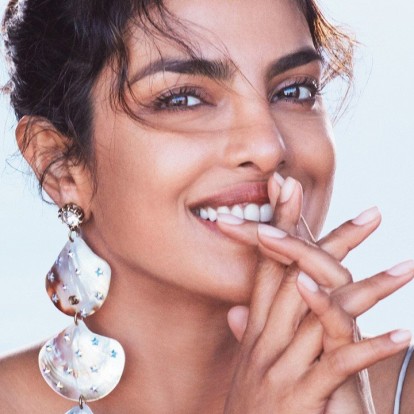 Ακολουθήστε τον skincare οδηγό της εξωτικής Priyanka Chopra 