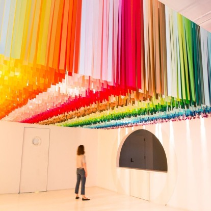 Ένα μουσείο στη Νέα Υόρκη υμνεί τη δύναμη των χρωμάτων