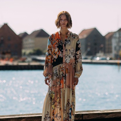 Τα ωραιότερα floral κομμάτια για να υιοθετήσετε την τάση