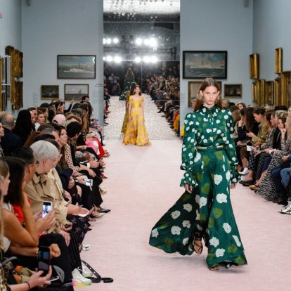 Carolina Herrera Spring 2019 show: Ωδή στη θηλυκότητα   