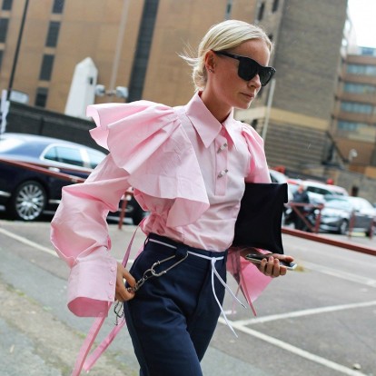 Puff sleeves: πώς να φορέσετε τα μανίκια των 80’s