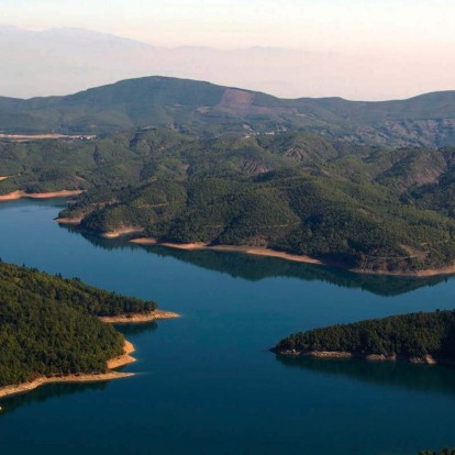 4 λίμνες της Ελλάδας σας περιμένουν να τις ανακαλύψετε 