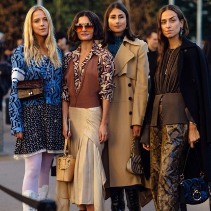 PFW: Τα street style looks που ξεχώρισαν στο Παρίσι