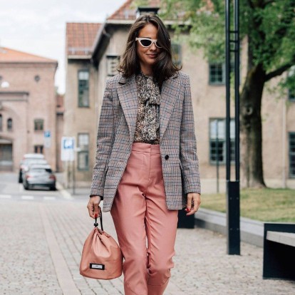 Το must have item της σεζόν είναι το καρό σακάκι