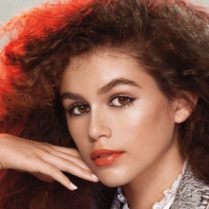 Πώς να φορέσετε σωστά τα glossy κραγιόν σας τους φθινοπωρινούς μήνες 