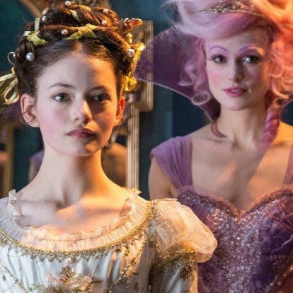H Keira Knightley πρωταγωνιστεί στην καινούρια παραμυθένια ταινία της Disney