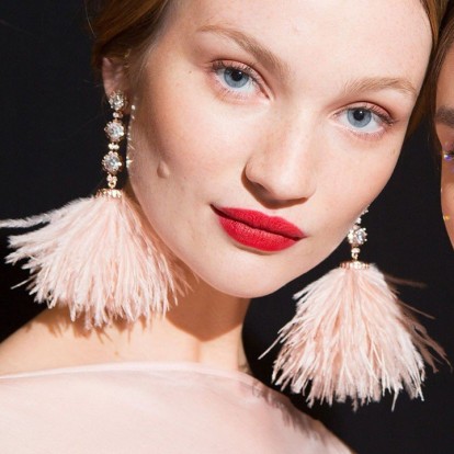 Τα καλύτερα ματ κραγιόν στα πιο χειμωνιάτικα χρώματα για κάθε budget 