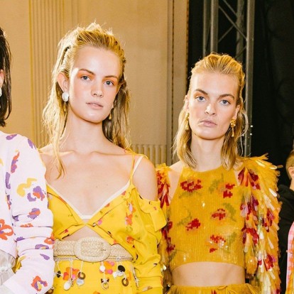 5 τελείως φυσικοί τρόποι να κάνετε πιο ξανθά τα μαλλιά μόνες στο σπίτι